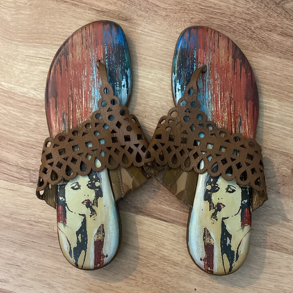 ICON LA wearable Art Leather Thong Sandals Sz 8